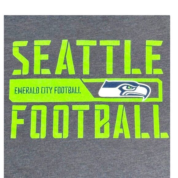 Seattle Seahawks T-Shirt Fanatics Large Gray Football Graphic Tee NFL Fan Gear - Picture 2 of 5